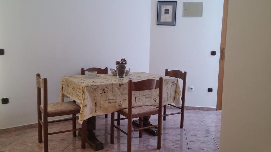 Apartman Duje Petrčane Extérieur photo