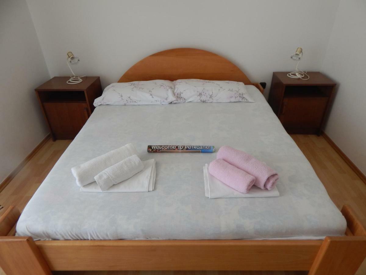 Apartman Duje Petrčane Extérieur photo