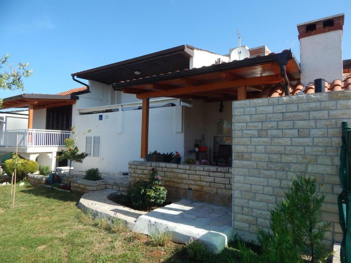 Apartman Duje Petrčane Extérieur photo
