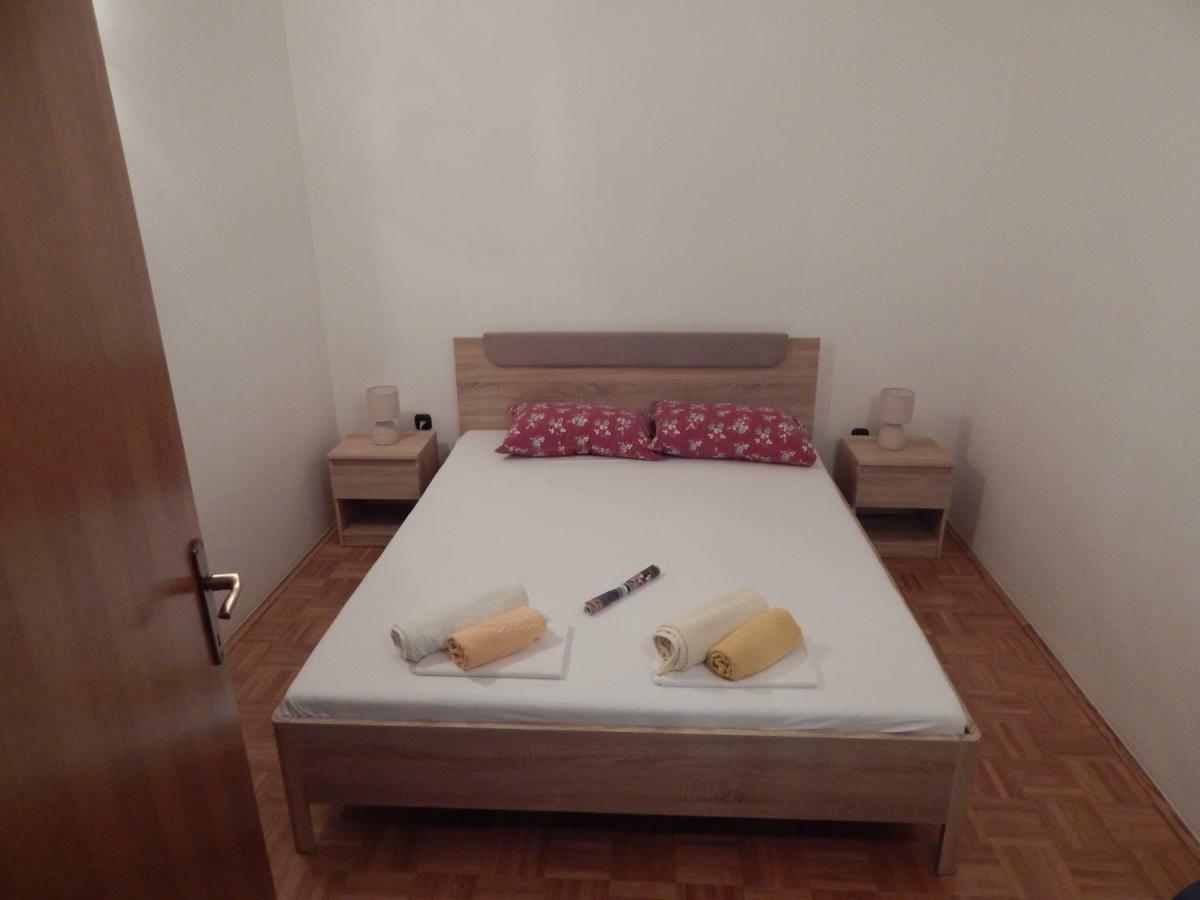 Appartement Apartman Duje à Petrčane Extérieur photo