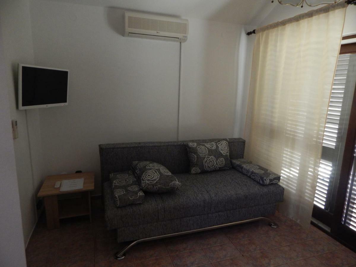 Apartman Duje Petrčane Extérieur photo