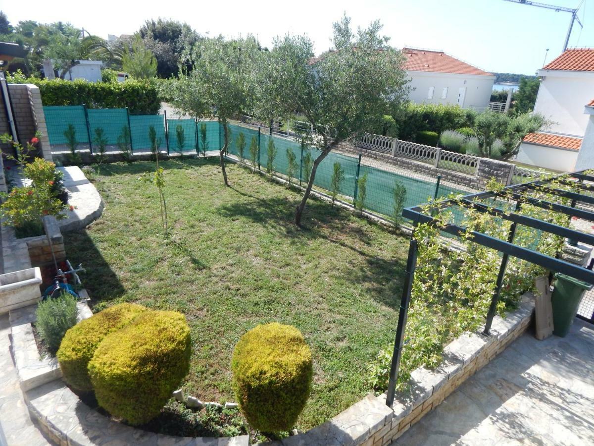 Apartman Duje Petrčane Extérieur photo